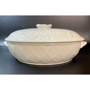 MIKASA® English Countryside White DP900 9" Round Covered Casserole Serving Bowl